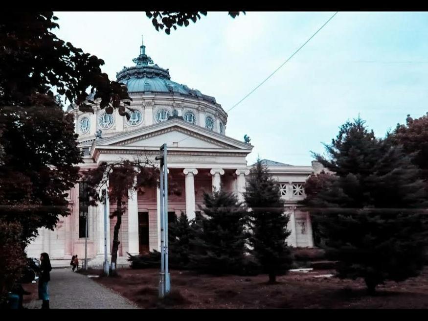 Two Rooms Central Бухарест Экстерьер фото