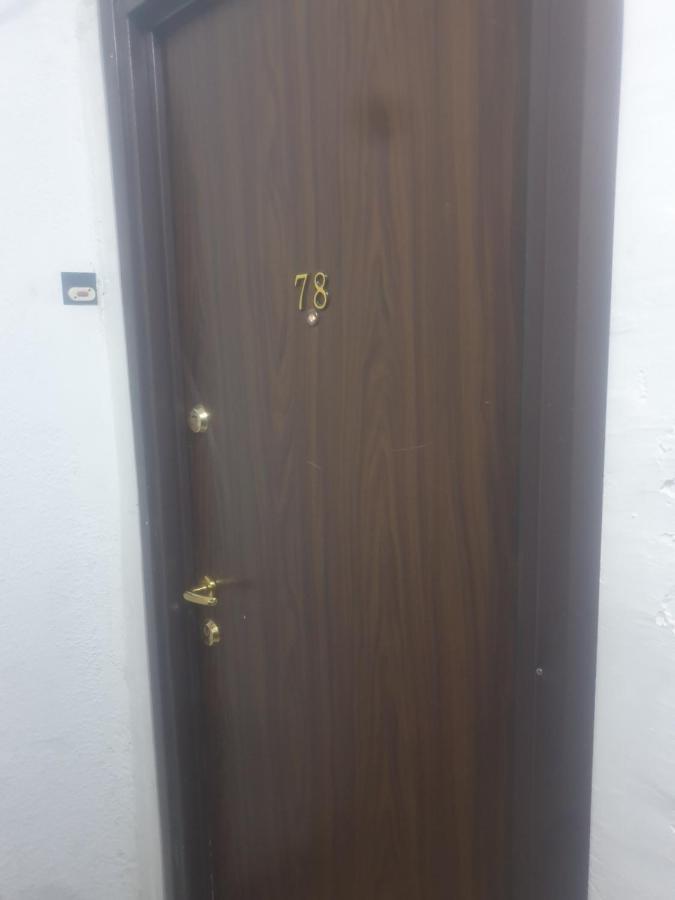 Two Rooms Central Бухарест Экстерьер фото