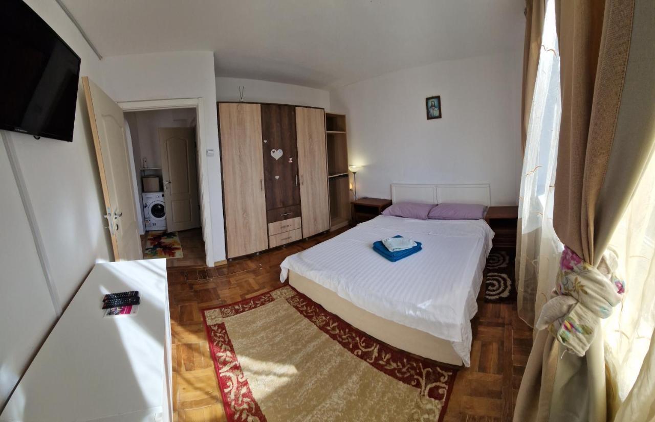 Two Rooms Central Бухарест Экстерьер фото