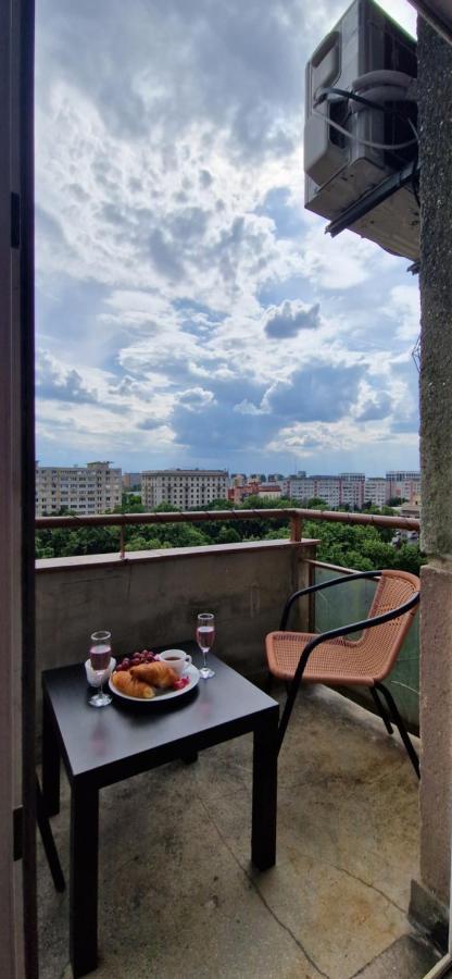 Two Rooms Central Бухарест Экстерьер фото